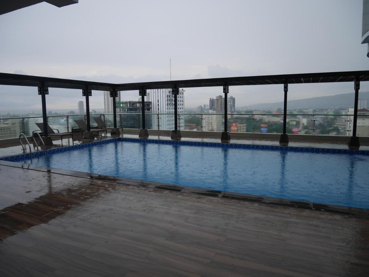 Trillium Residences Ayala Cebu Екстериор снимка